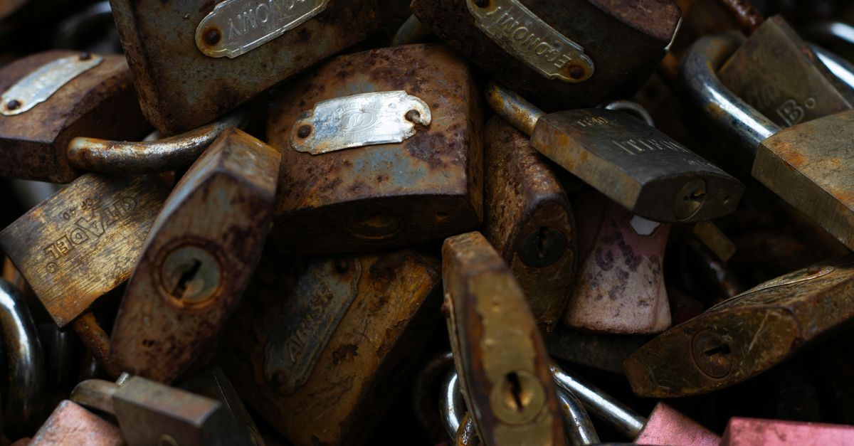 locksmith shop keys — Jacksonville Locksmith