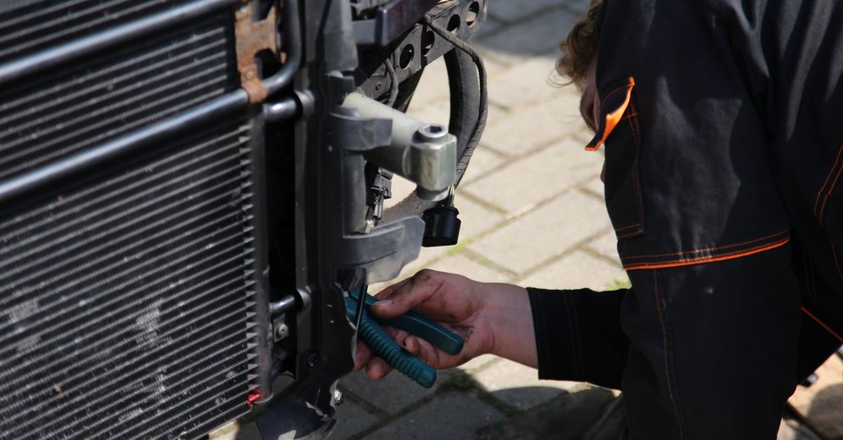 locksmith service technician — Jacksonville Locksmith